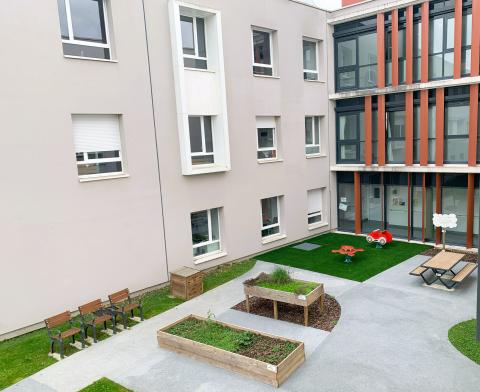 photo extérieur du centre hospitalier bourbon l'archambault